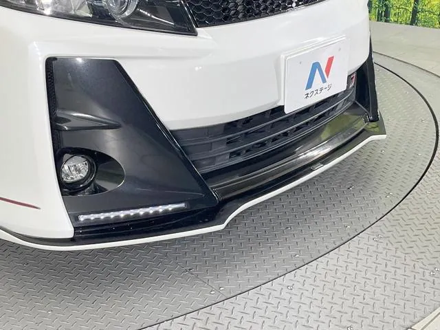Toyota Voxzie Gr Sport Aero 2017 photo 3