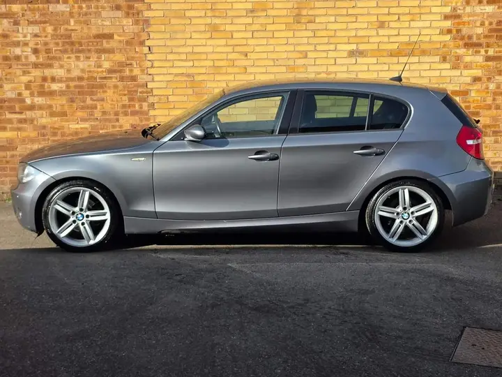 BMW 1 Series 2009 photo 5