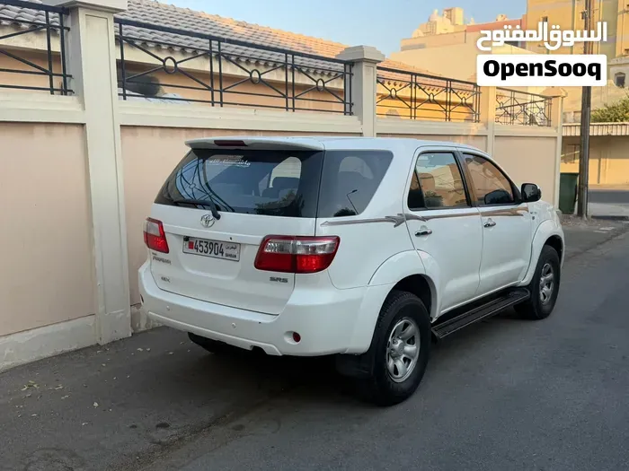 Toyota Fortuner 2009 photo 3