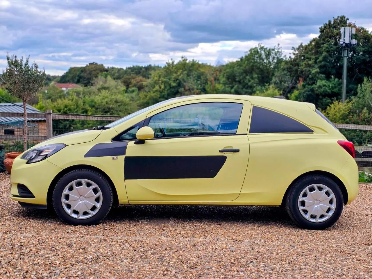 Vauxhall Corsa Van 2017 photo 4