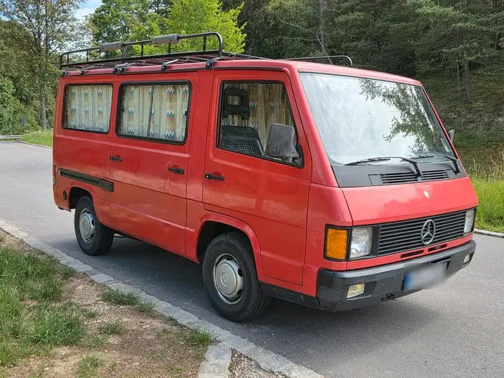 Mercedes-Benz Mb 100
