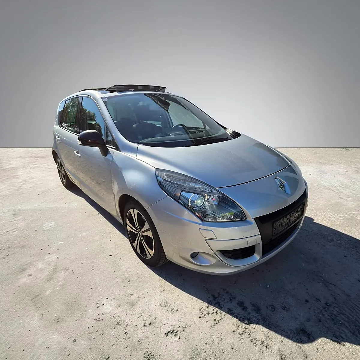 Renault Scenic 2011 photo 3