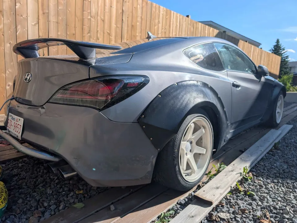 Hyundai Genesis Coupe 2010 photo 4
