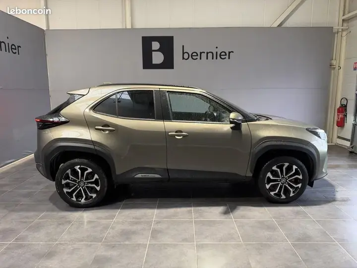 Toyota Yaris Cross 2024 photo 2