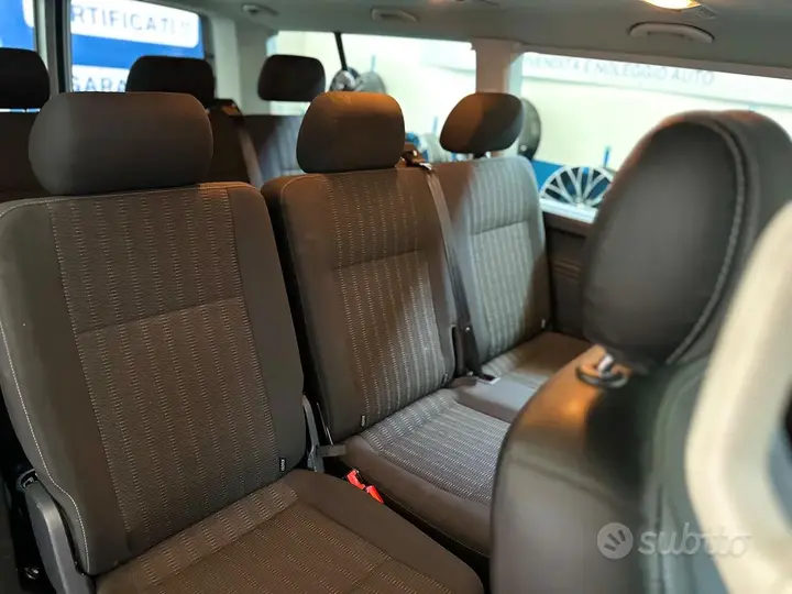 Volkswagen Caravelle 2018 photo 3
