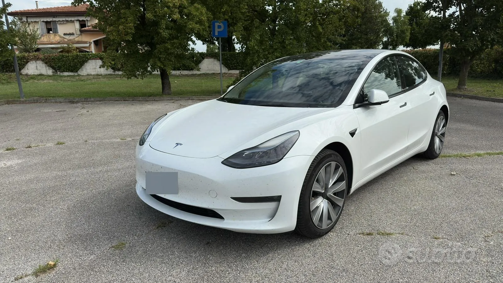 Tesla Model 3 2023 photo 3