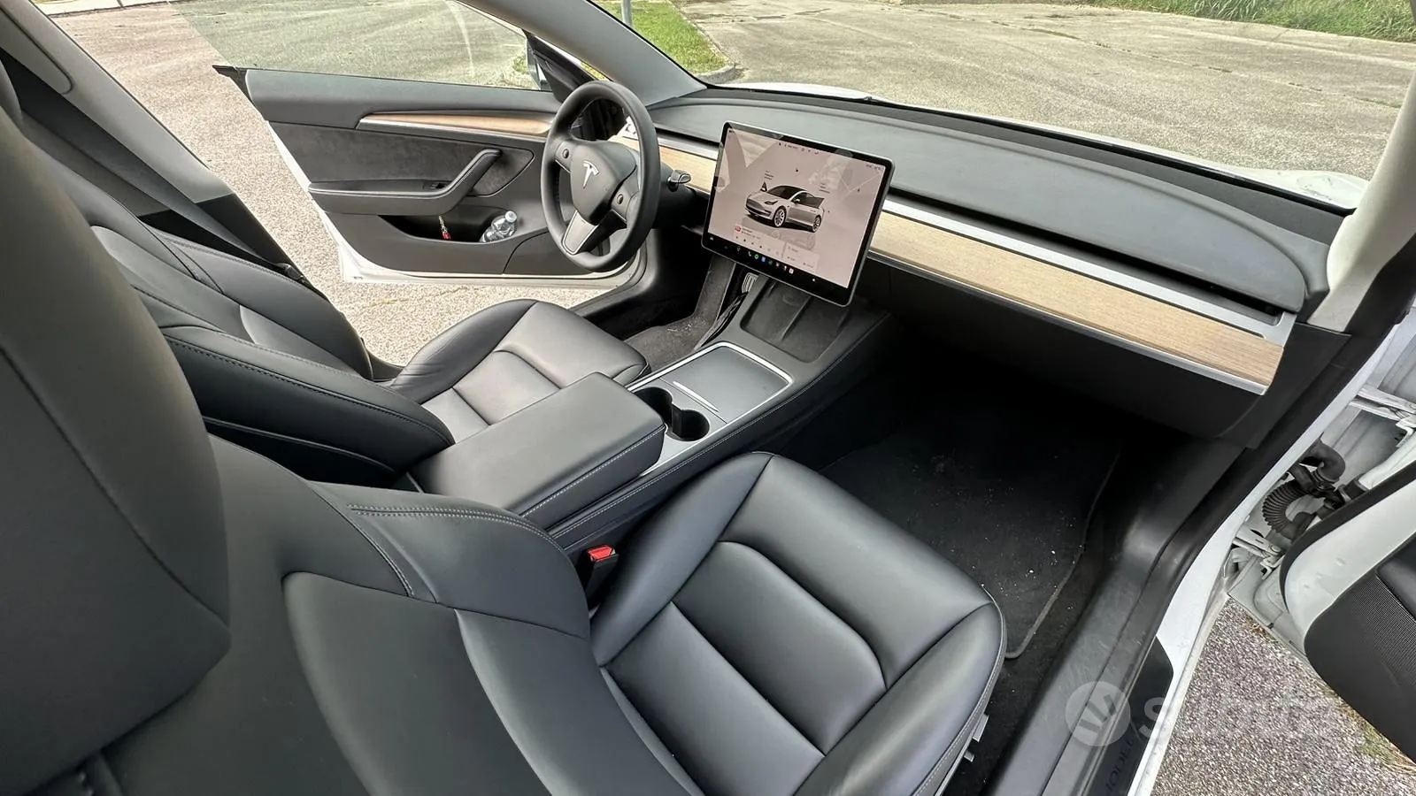 Tesla Model 3 2023 photo 5