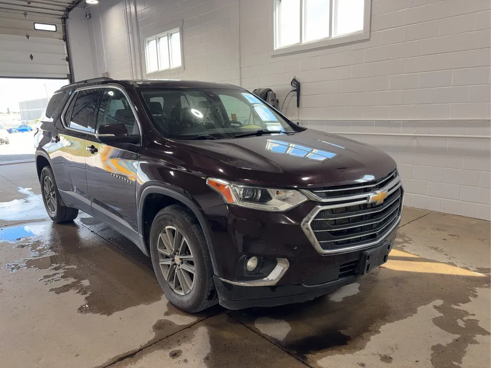 Chevrolet Traverse 2021 photo 3
