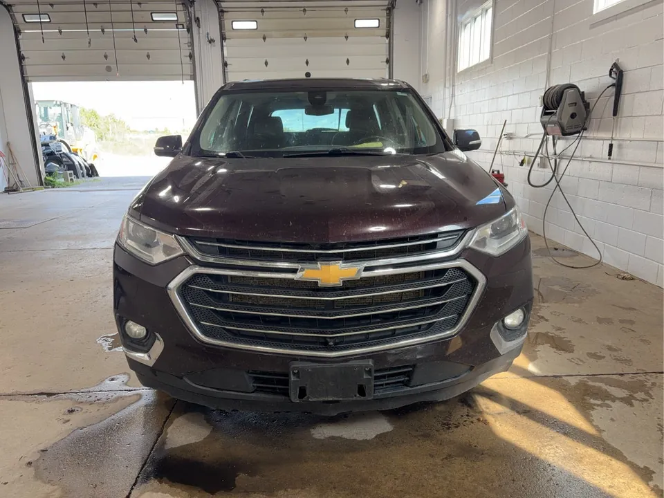 Chevrolet Traverse 2021 photo 2