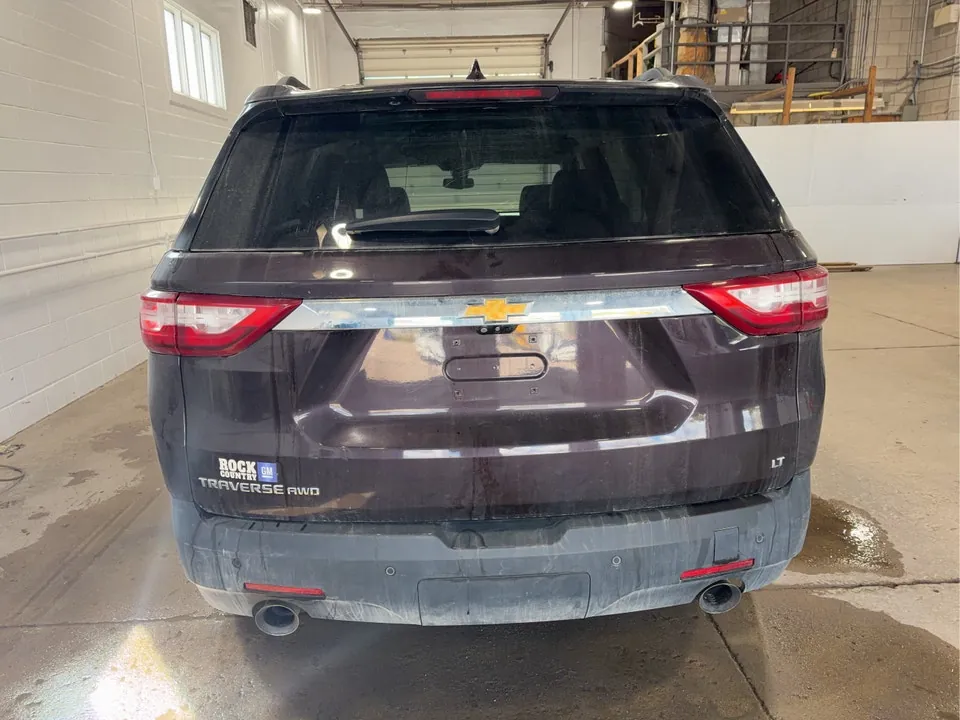 Chevrolet Traverse 2021 photo 5