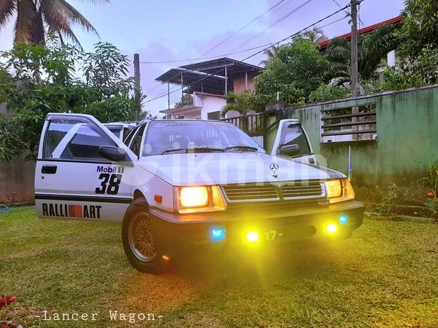 Mitsubishi Lancer 1988 photo 4