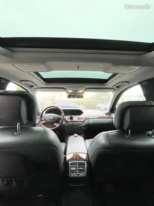 Mercedes-Benz S-Class 2010 photo 2