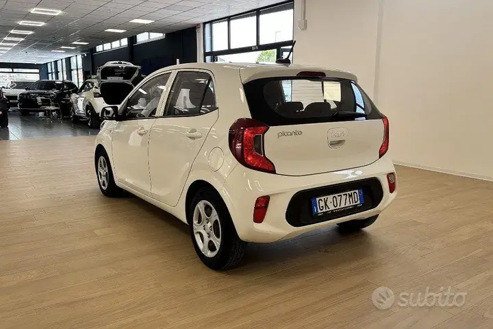 Kia Picanto 2023 photo 5