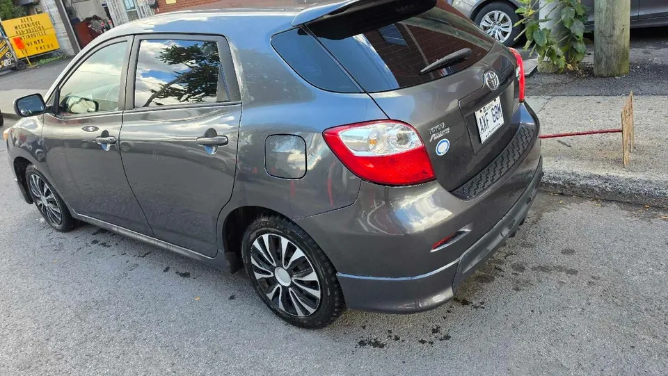 Toyota Matrix 2010 photo 2