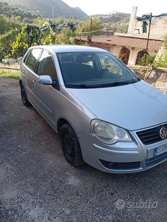 Volkswagen Polo 2023 photo 2
