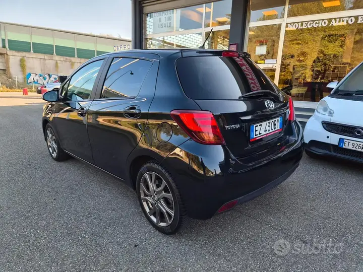 Toyota Yaris 2015 photo 4