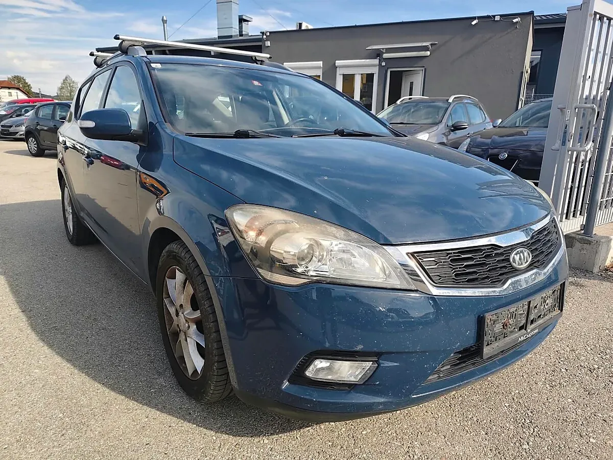 Kia Ceed 2012 photo 3
