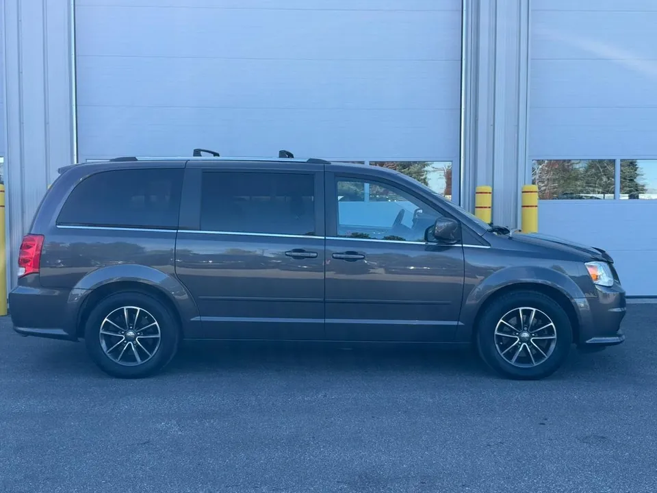 Dodge Grand Caravan 2016 photo 3