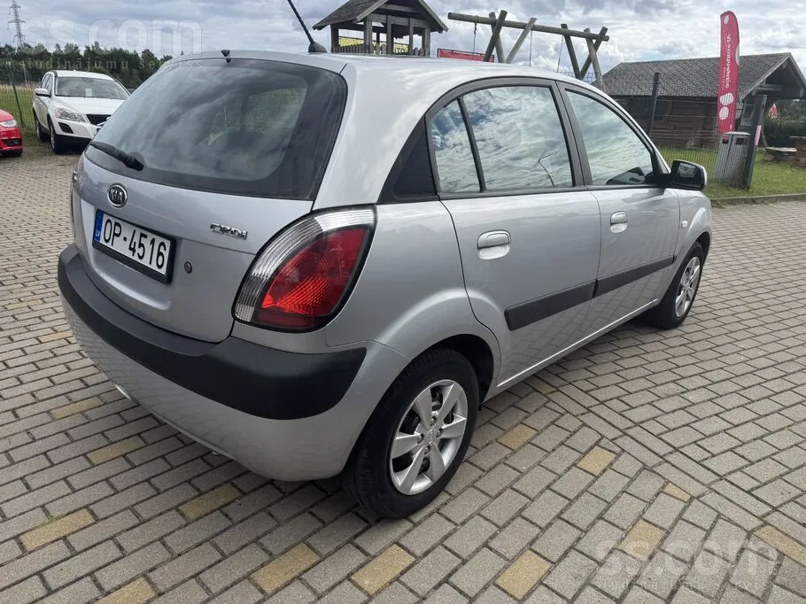 Kia Rio 2008 photo 4