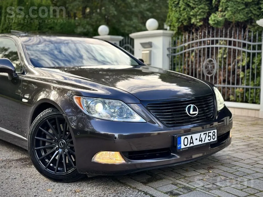 Lexus Ls460
