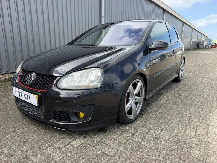 Volkswagen Golf 2002 photo 3