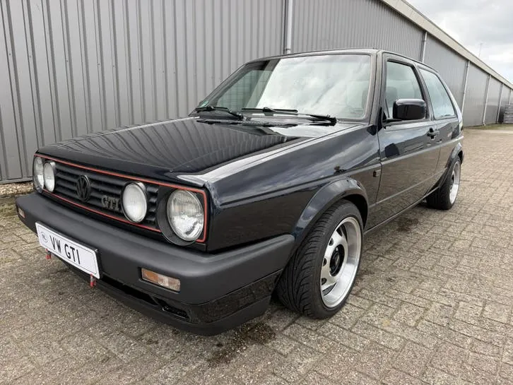 Volkswagen Golf 2002 photo 2
