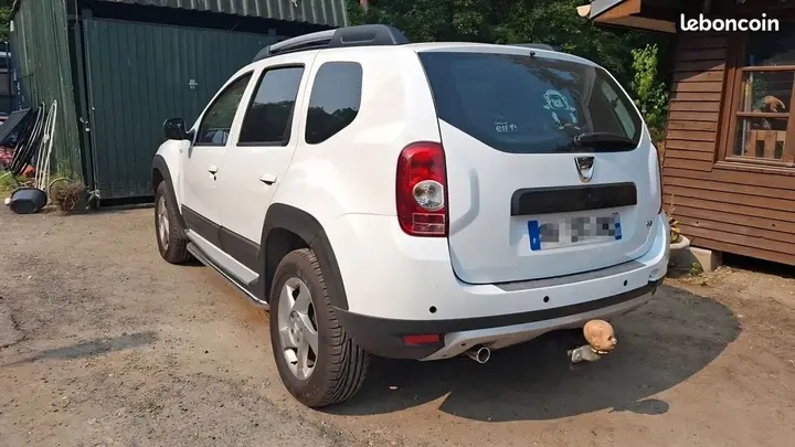Dacia Duster 2011 photo 2