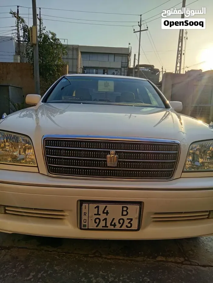 Toyota Crown 1999 photo 2
