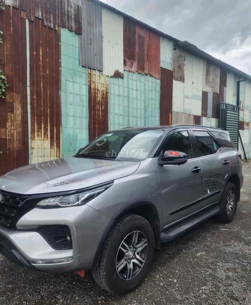 Toyota Fortuner 2021 photo 3