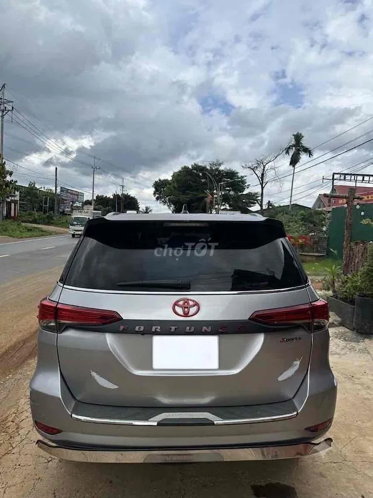 Toyota Fortuner 2021 photo 4