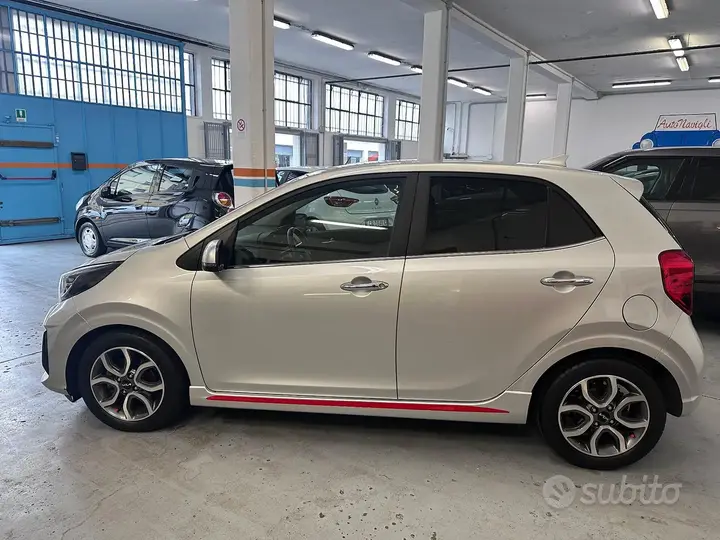 Kia Picanto 2022 photo 2