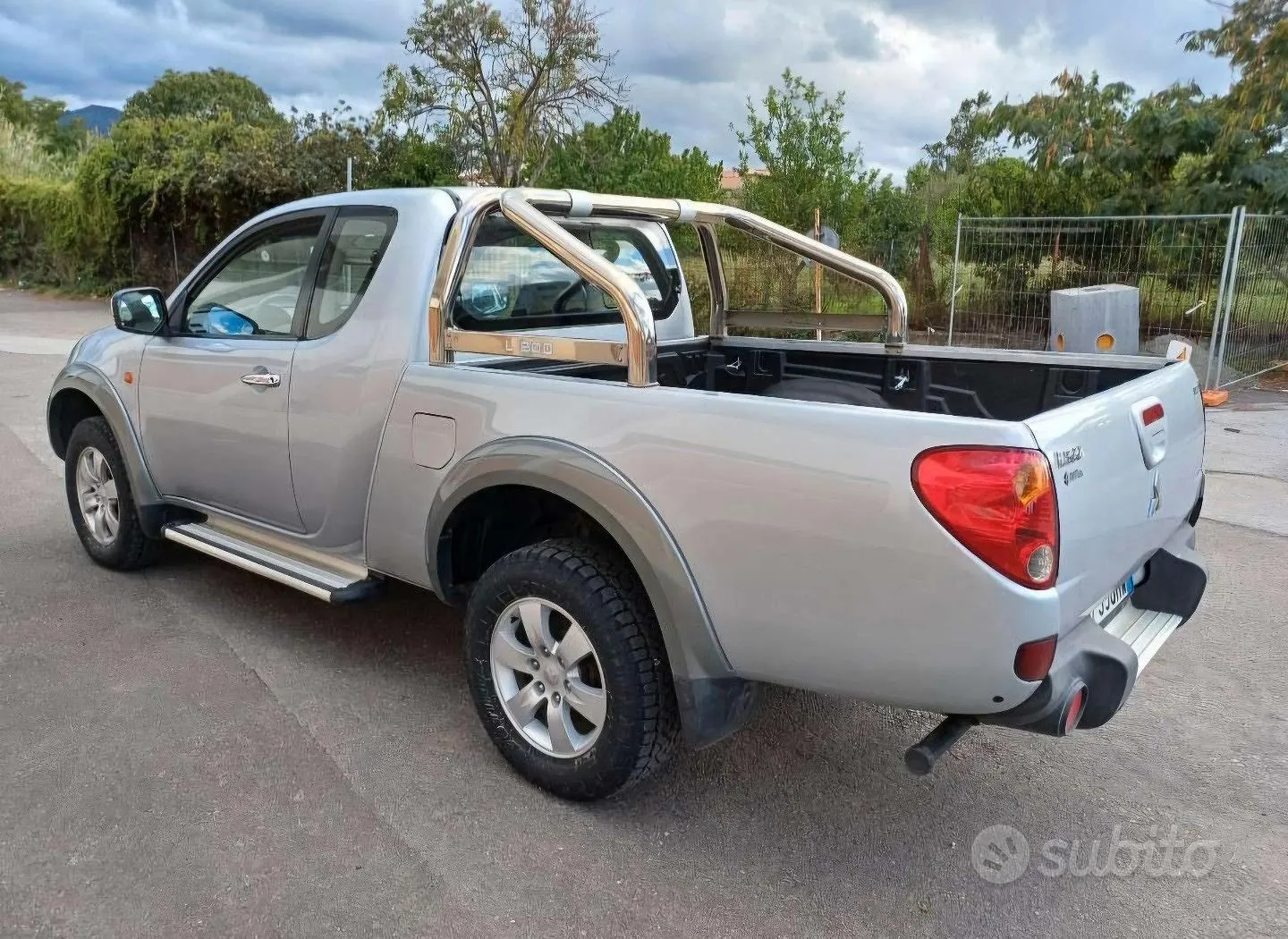 Mitsubishi L200 2007 photo 2