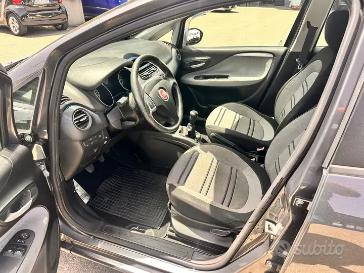 Fiat Punto Evo 2011 photo 3