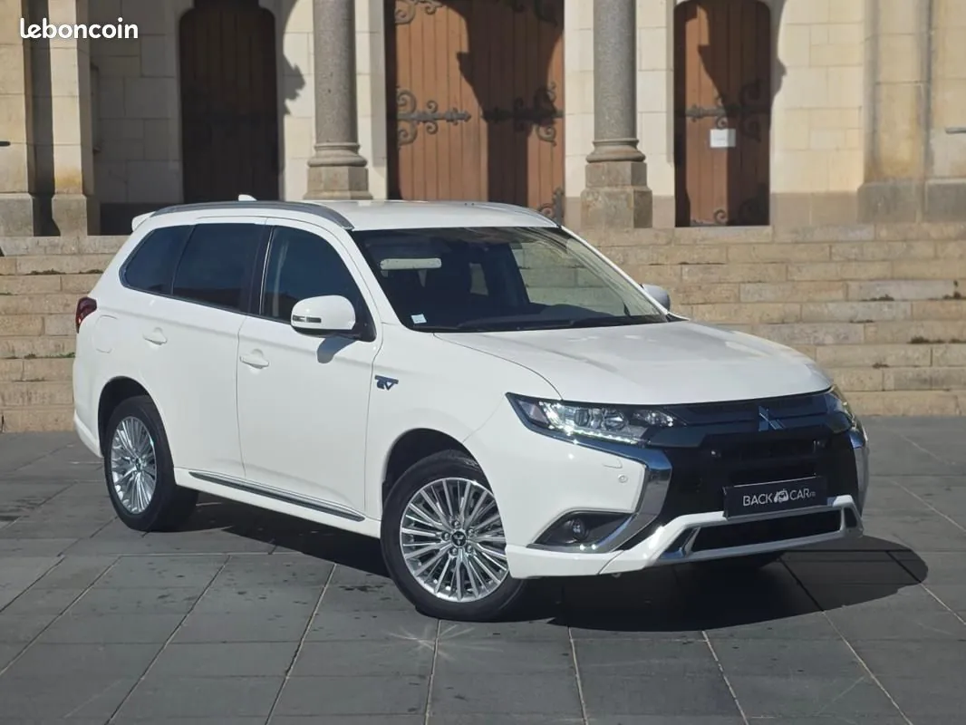 Mitsubishi Outlander 2019 photo 3