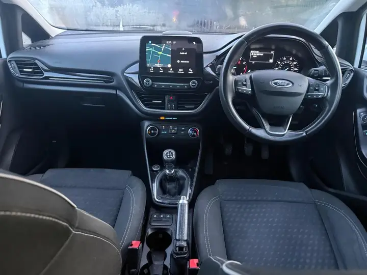 Ford Fiesta 2018 photo 2