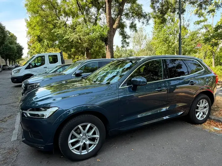 Volvo Xc60 2020 photo 2