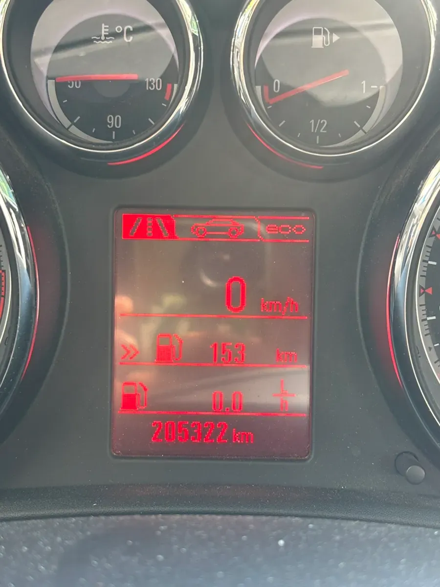 Opel Astra 2015 photo 2