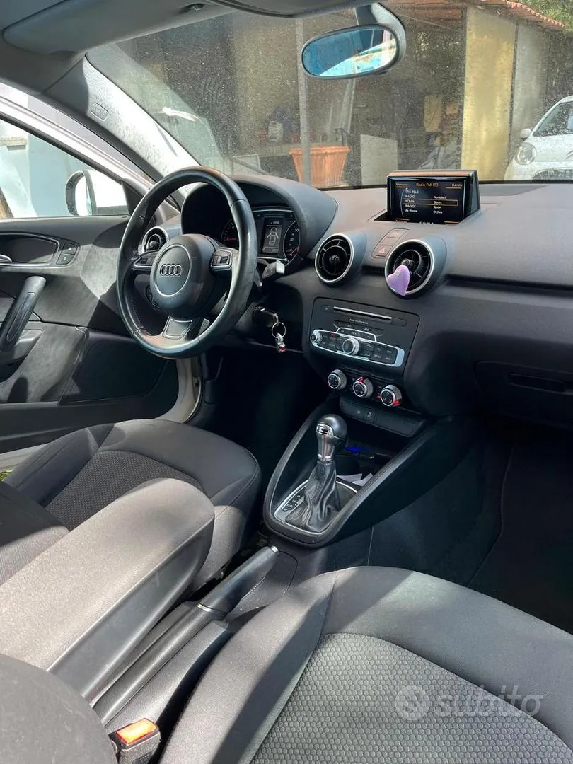 Audi A1 2017 photo 2