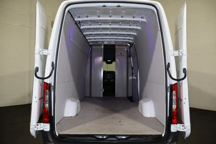 Mercedes-Benz Sprinter 2021 photo 3