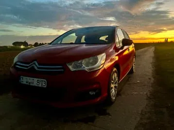 Citroen C4 2012 photo 2