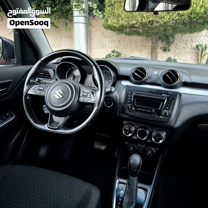 Suzuki Swift 2022 photo 3