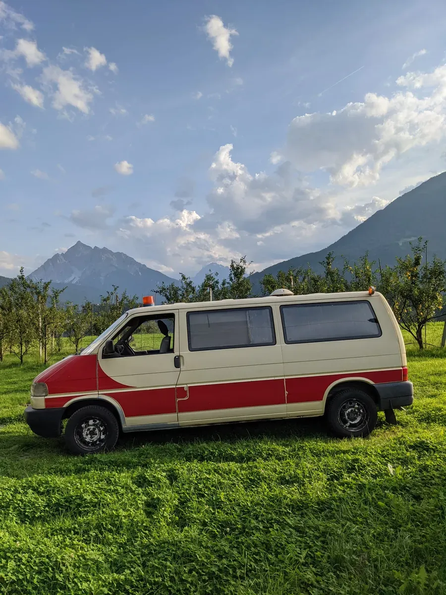 Volkswagen T4 1998 photo 2