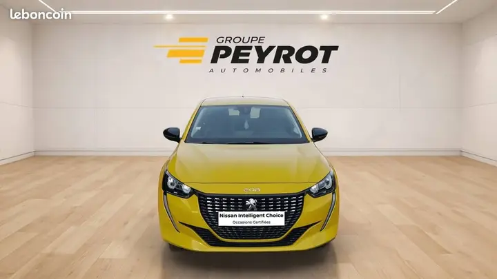 Peugeot 208 2022 photo 2