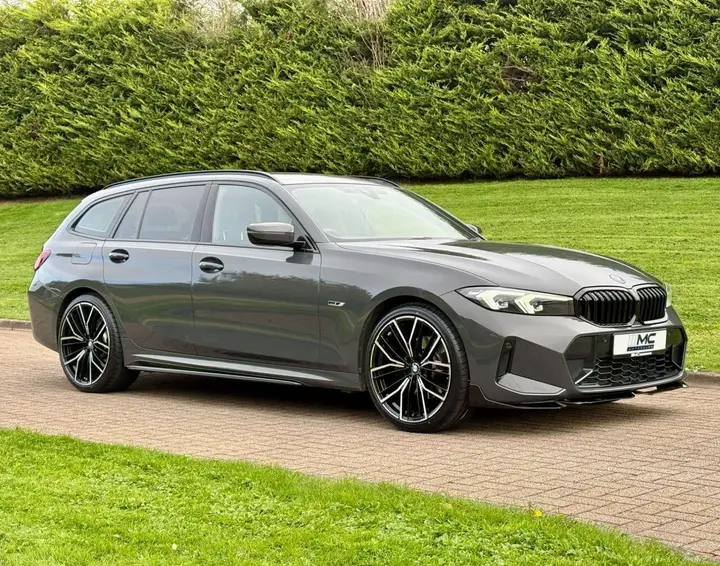 BMW 3 Series 2023 photo 5