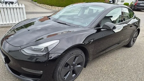 Tesla Model 3 2021 photo 2