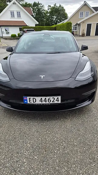 Tesla Model 3 2021 photo 3