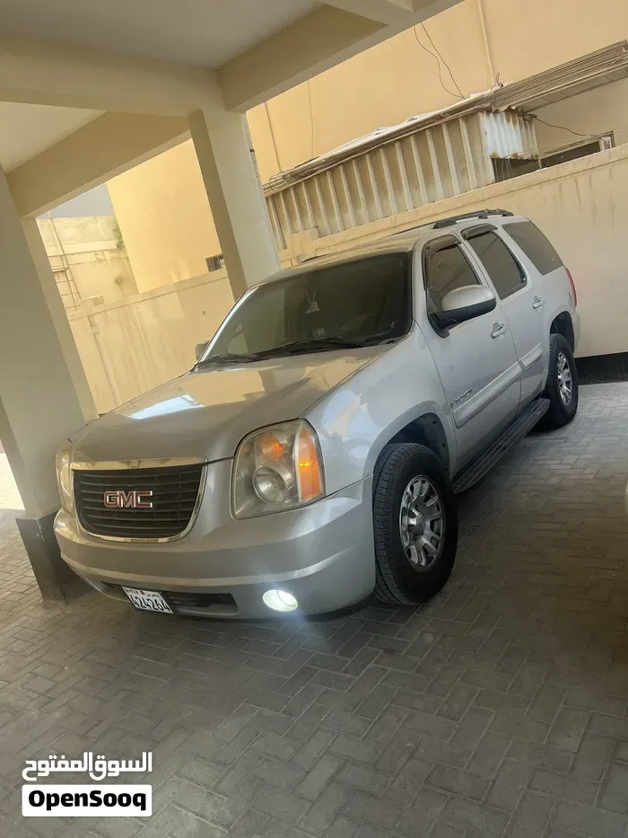 GMC Yukon 2007 photo 2