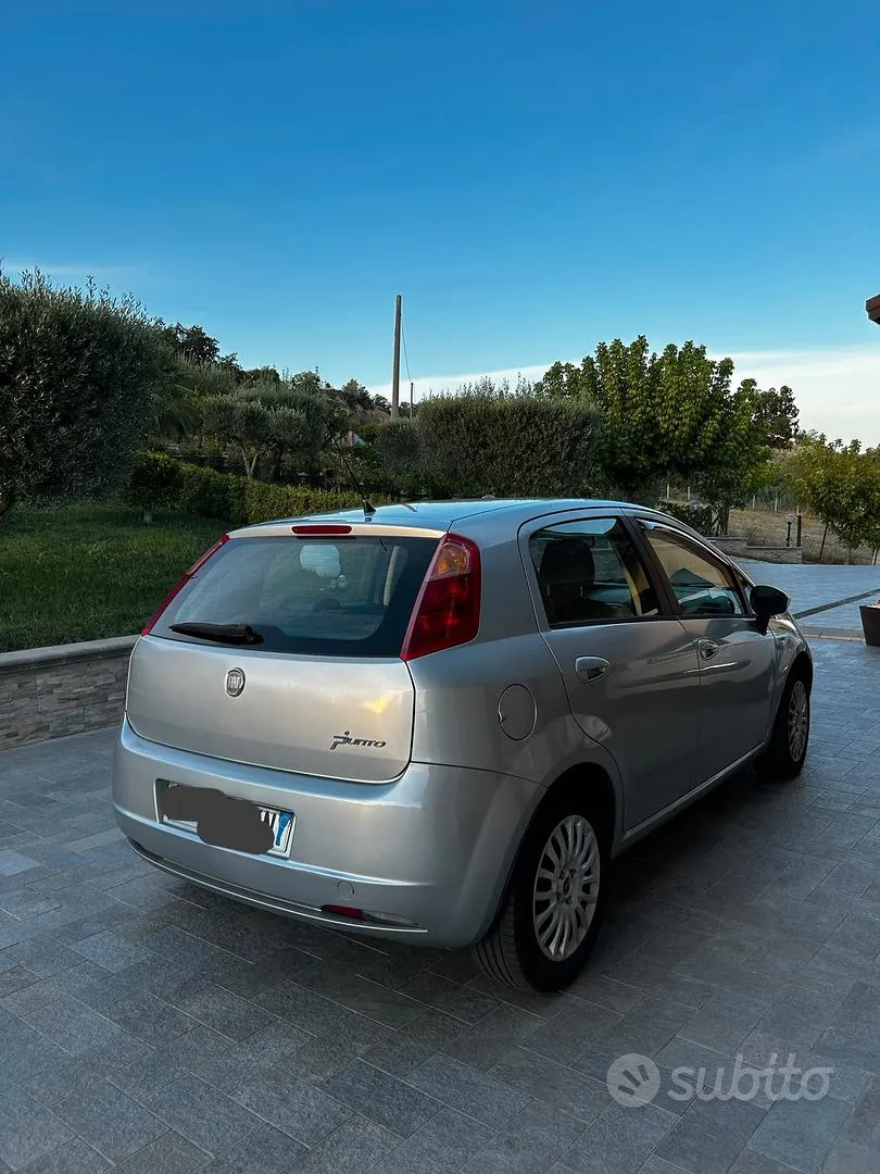 Fiat Grande Punto 2008 photo 3