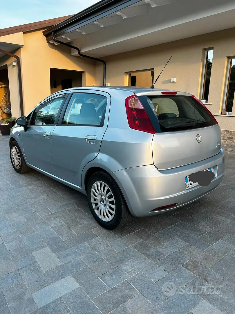 Fiat Grande Punto 2008 photo 4