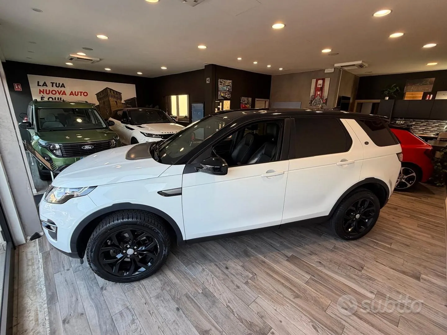 Land Rover Discovery Sport 2018 photo 4